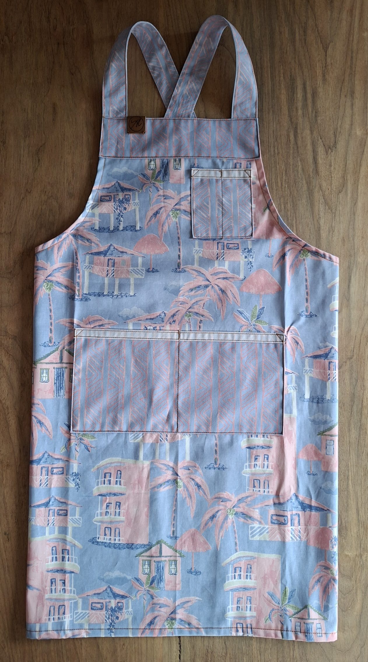 Avental Adulto Vila Azul/Rosa P - Imagem 2
